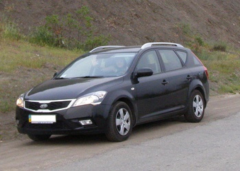 Kia Ceed SW I (2007-2012) Cee'd (facelift) 1.6 MT mid Kia Ceed SW I (2007-2012) Cee'd (facelift) 1.6 MT mid