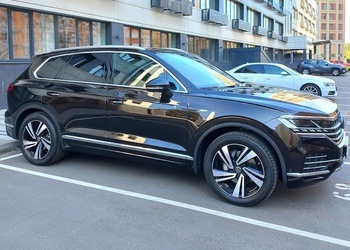 Volkswagen Touareg III 3.0D AT Ambience