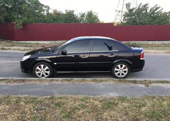 Opel Vectra Седан 1.6 MT Comfort Opel Vectra Седан 1.6 MT Comfort