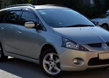 Mitsubishi Grandis 2003 2.4 AT GLS Plus Mitsubishi Grandis 2003 2.4 AT GLS Plus