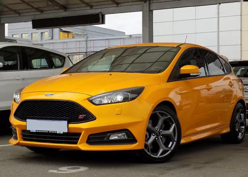 Ford Focus ST 2.0 MT Ford Focus ST 2.0 MT