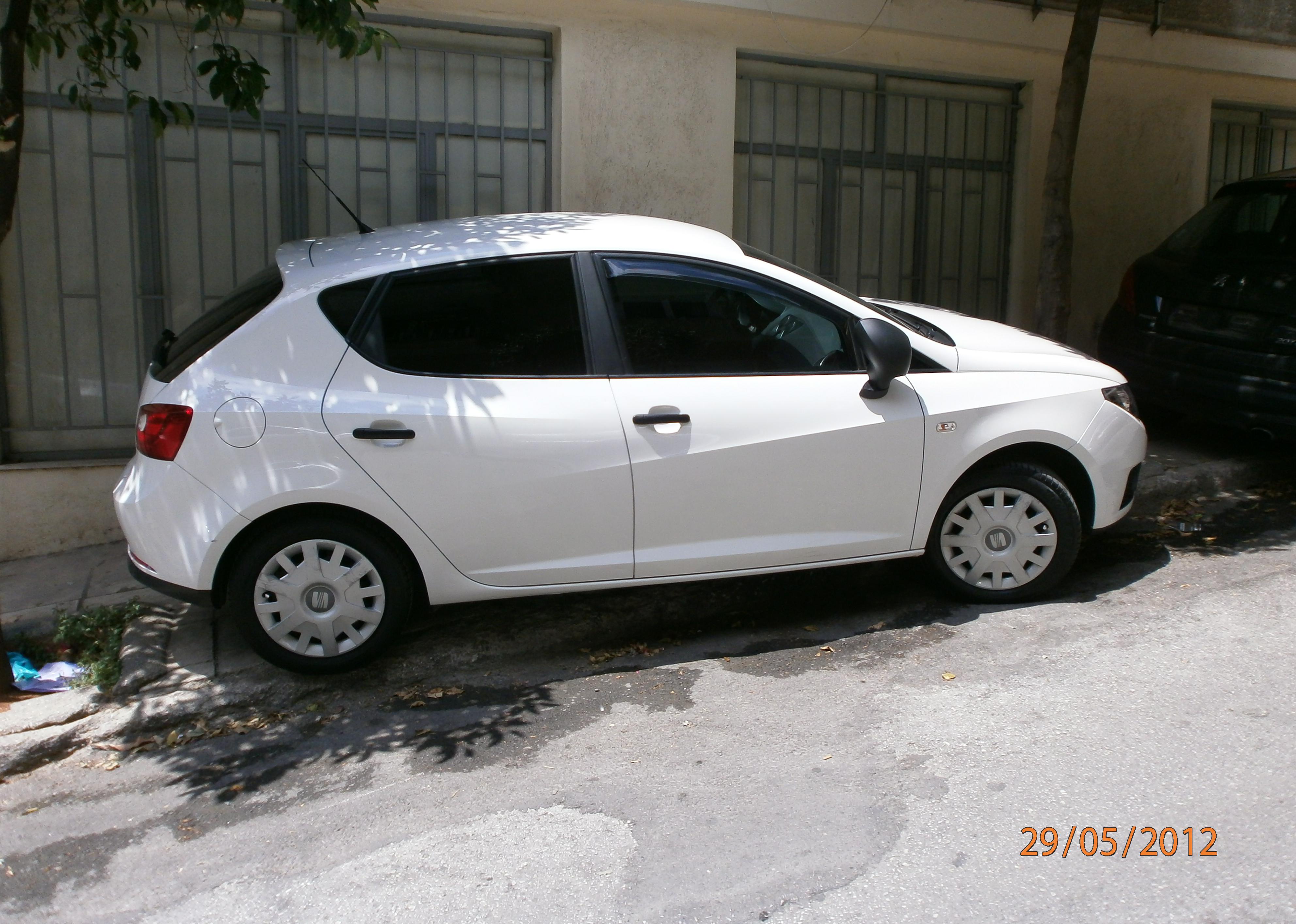 SEAT Ibiza (2008 - 2013) 1.2 (70 hp) MT Reference