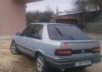 Peugeot 309