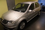 Renault Logan I (2005-2013) 1.6 MT Laureate