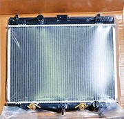 Радиатор охлаждения Toyota Yaris радиатор Тойота Ярис