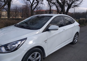 Hyundai Accent 2012