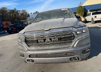 Dodge Ram 1500 5.7 AT Crew Laie