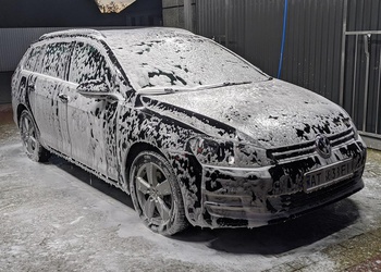 Volkswagen Golf VII 1.6D AT Volkswagen Golf VII 1.6D AT