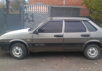 Lada (ВАЗ) Lada 21099 (ВАЗ 21099) i 1.5 MT