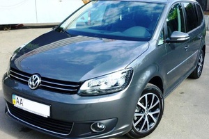 Volkswagen Touran 2010 2.0D AT Premium Life