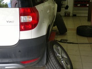 Родные диски Skoda Yeti с летней резиной Dunlop SP Sport 01 225/50/17, без повреждений, пробег меньше 800