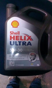 Продам мотороное масло Shell 5w30 4l
