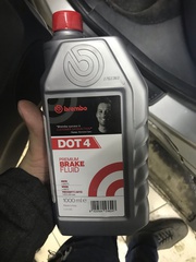 Тормозная жидкость Brembo Dot-4 1л