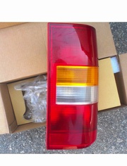 Задний фонарь Peugeot Expert фонарь Эксперт с 03 по 06 год