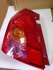 Задний фонарь Suzuki Swift  Свифт с 05 по 10 год.