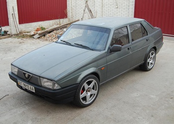 Alfa Romeo 75