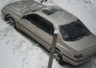 Peugeot 605