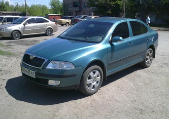 Skoda Octavia A5 Хэтчбек 1.6 AT Ambiente