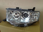 Фара левая правая Mitsubishi Pajero Sport передняя фара Паджеро Спорт с 2009 г.