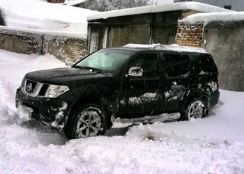 Nissan Pathfinder 2.5D AT LE+ Nissan Pathfinder 2.5D AT LE+