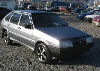 Lada (ВАЗ) Lada 21093 (ВАЗ 21093) i 1.5 MT