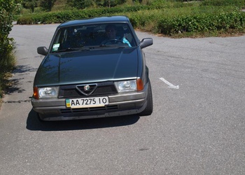 Alfa Romeo 75