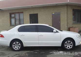 Skoda Superb (2008) 1.8 MT Elegance