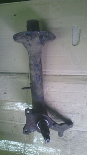 Стійка передня ліва Опель Монза, Сенатор, Командор  - 82р.в. , цапфа, стакан