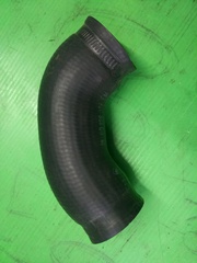 90128078 Патрубок системи охолодження Опель Opel Astra F Kadett 