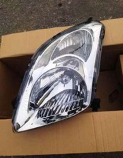 Передние фары Suzuki Swift (Свифт) с 2005 г.