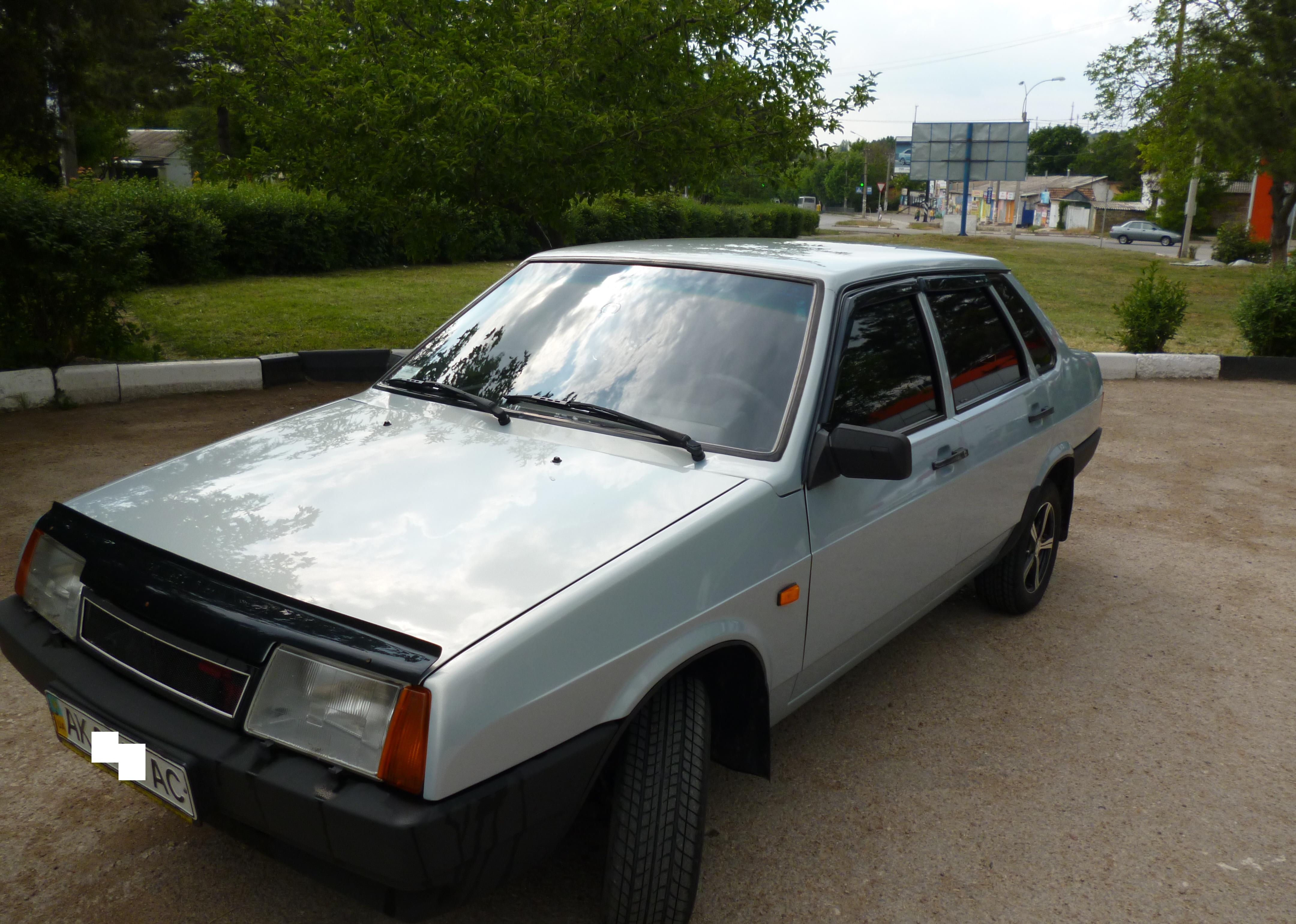 Lada (ВАЗ) Lada 21099 (ВАЗ 21099) i 1.5 MT Lada (ВАЗ) Lada 21099 (ВАЗ 21099) i 1.5 MT