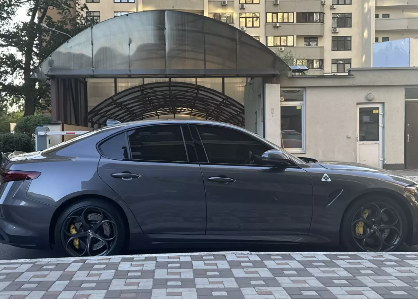 QUADRIFOGLIO QUADRIFOGLIO