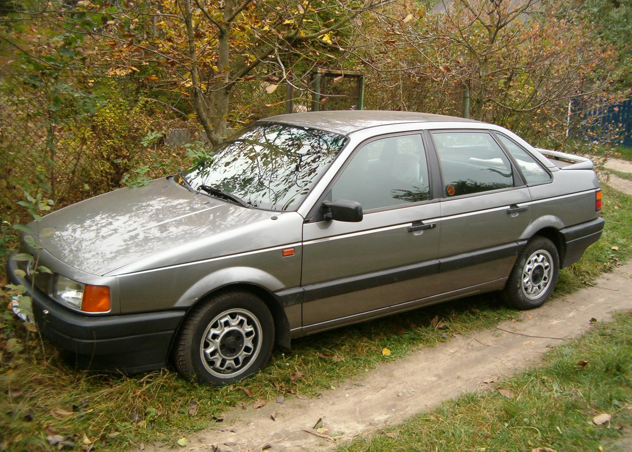 Volkswagen Passat B7 1.8 MT Trendline Volkswagen Passat B7 1.8 MT Trendline