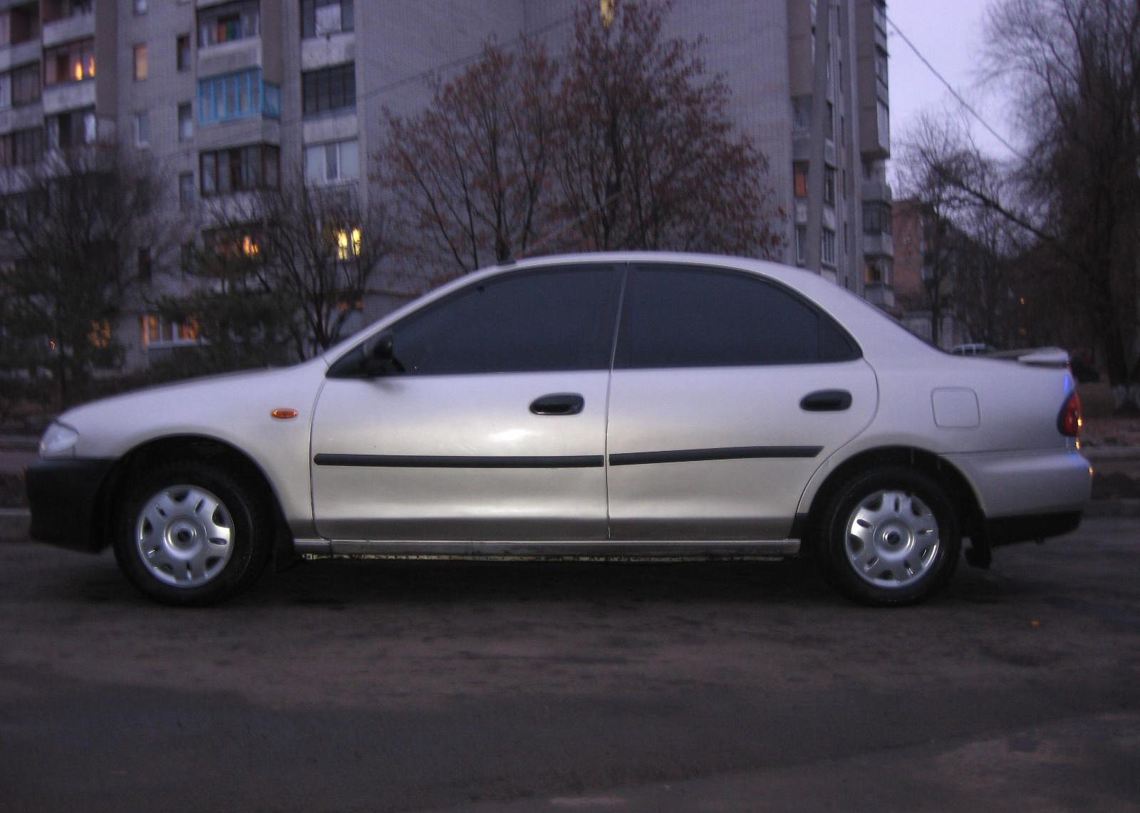 Mazda 323