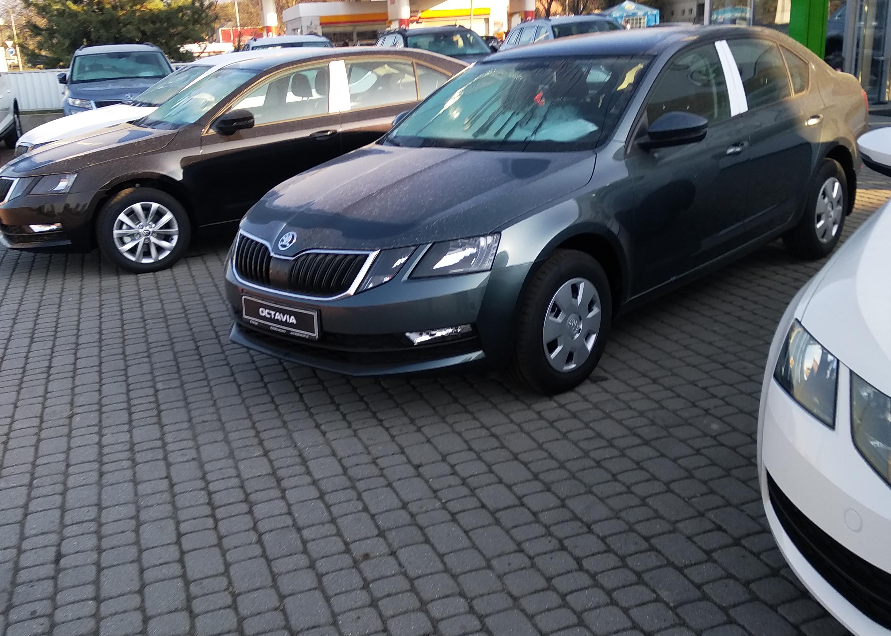 Skoda Octavia A7 1.4 MT Active Skoda Octavia A7 1.4 MT Active