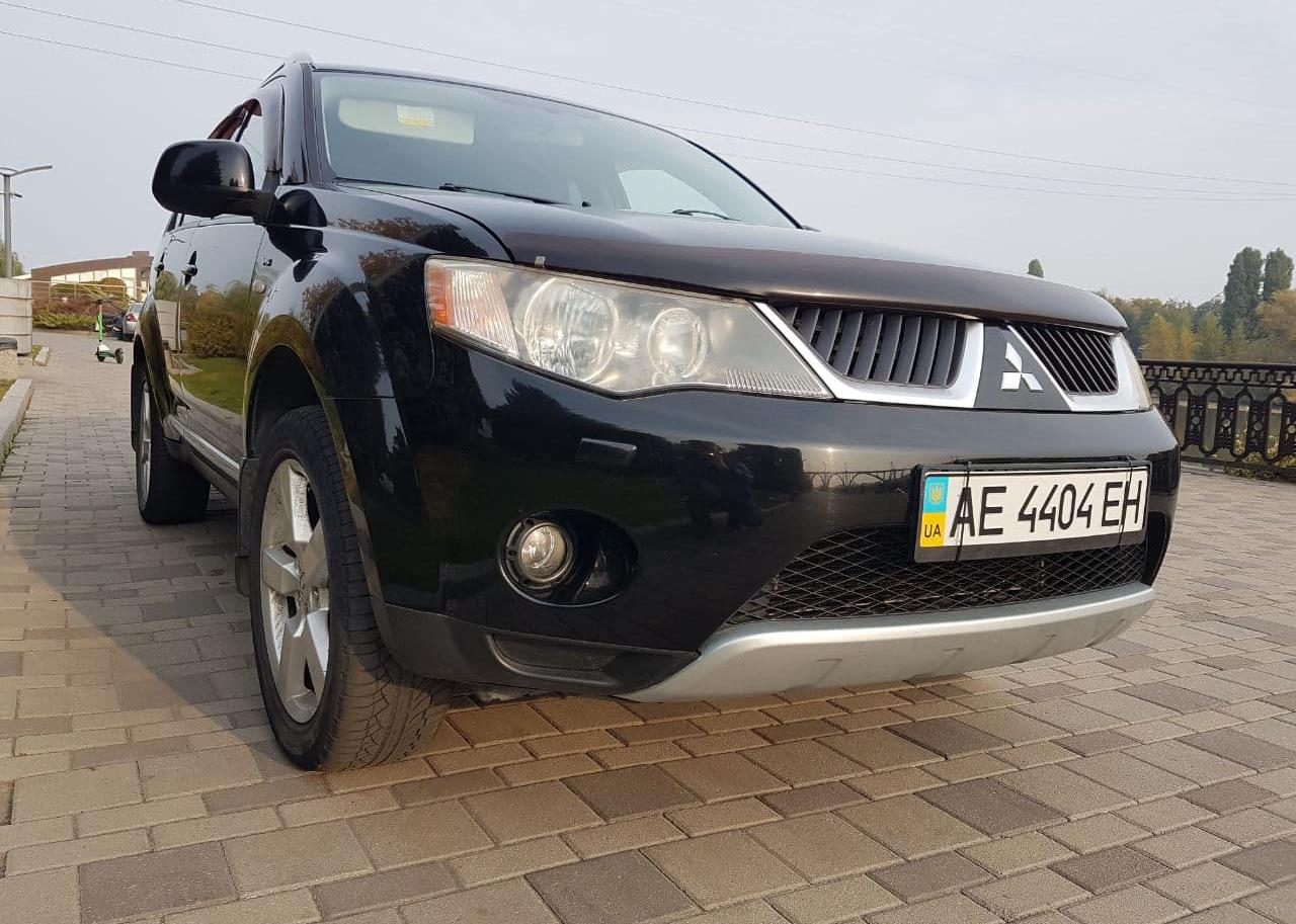Mitsubishi Outlander XL 3.0 AT Mitsubishi Outlander XL 3.0 AT
