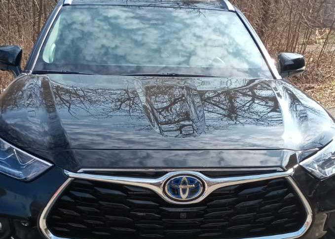 Toyota Highlander (XU70)