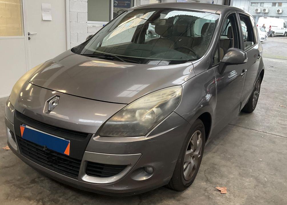 Renault Scenic (2009) Renault Scenic (2009)