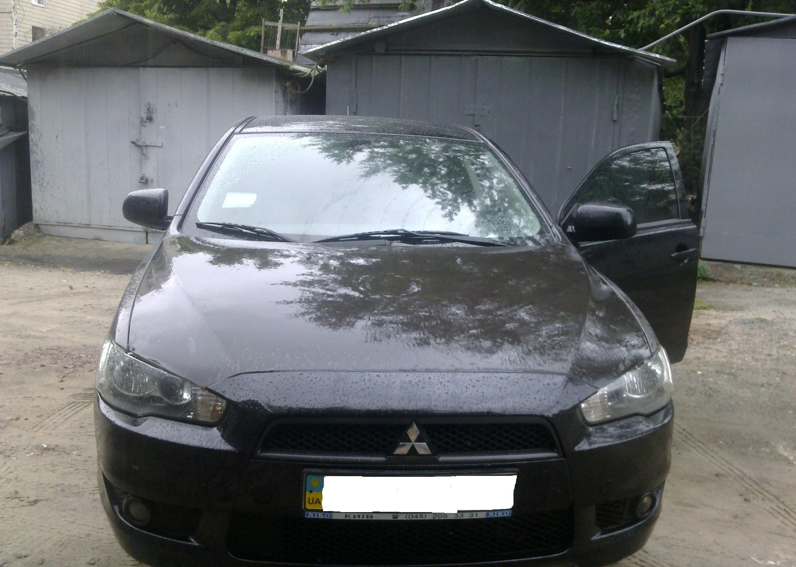 Mitsubishi Lancer X 2.0 MT Invite+