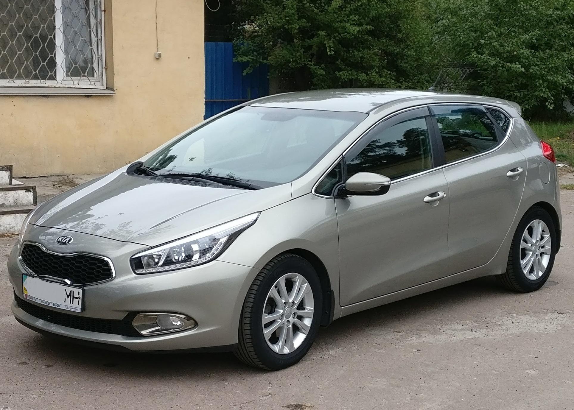 Kia Ceed (JD) 1.6 MT top