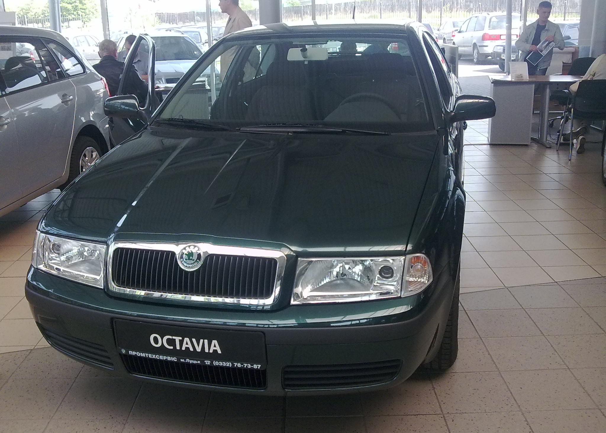 Skoda Octavia A4 Хэтчбек 1.6 MT +