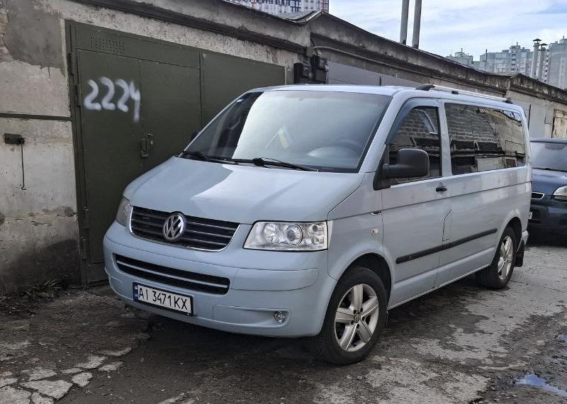 Volkswagen Caravelle (T5)