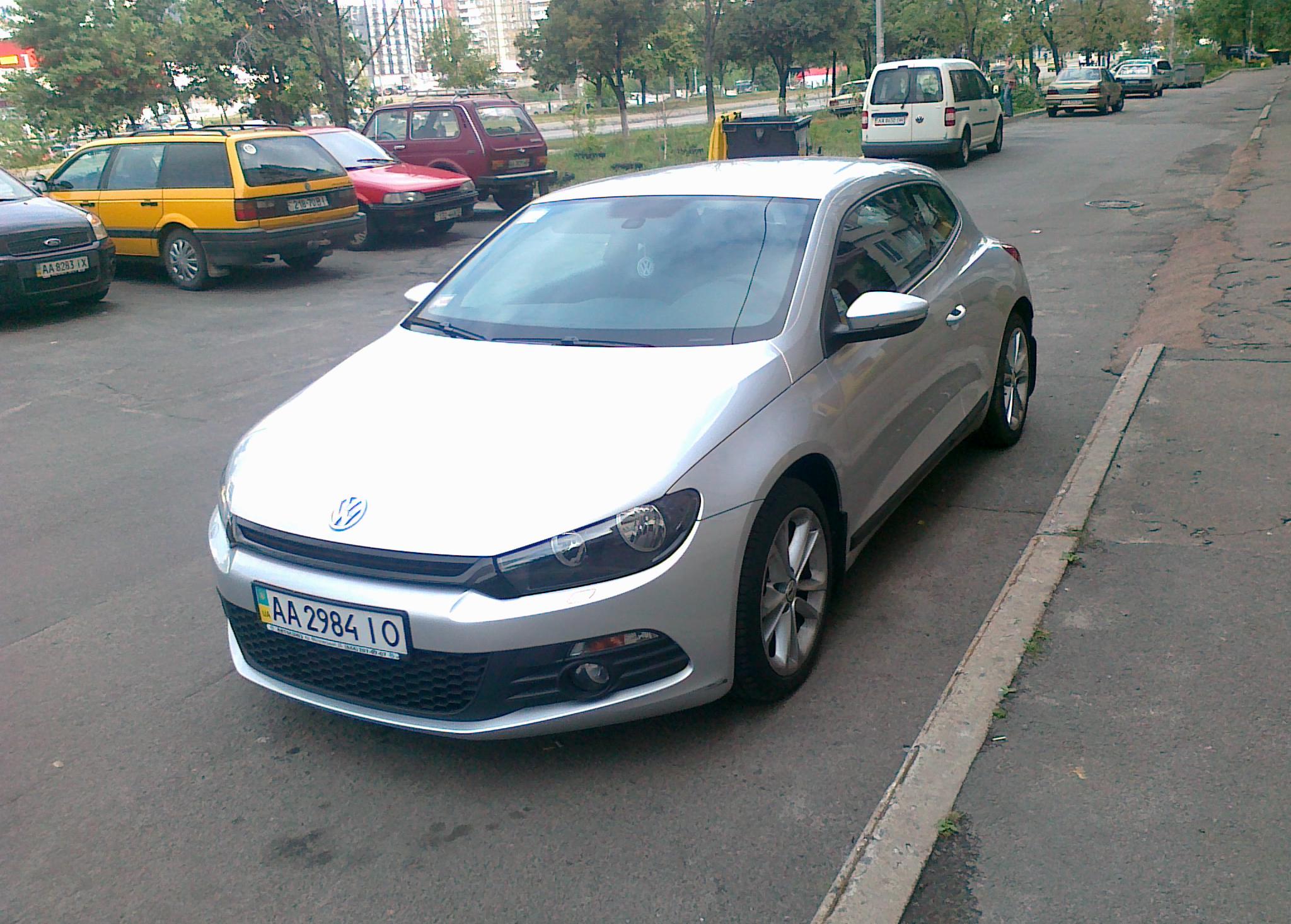 Volkswagen Scirocco (2008) R 2.0 MT