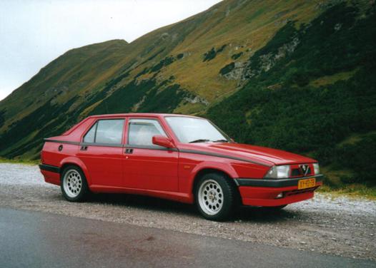 Alfa Romeo 75