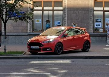 Ford Focus ST 2.0 MT