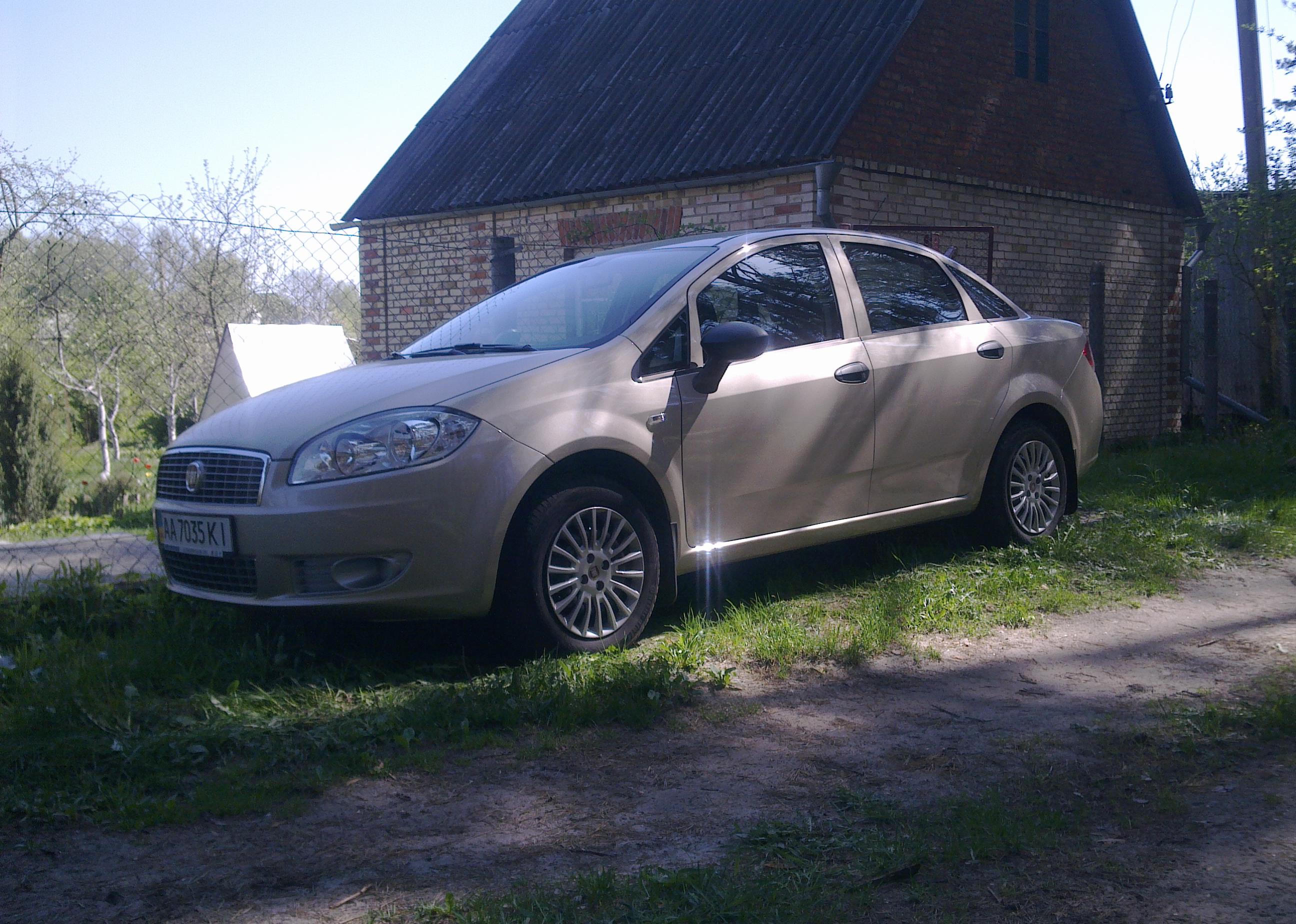 FIAT Linea (2006) 1.4 MT Active